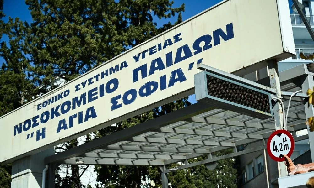 Τροχαίο στην Πειραιώς: Συνεχίζει τη μάχη στη ΜΕΘ ο 5χρονος που παρασύρθηκε από αυτοκίνητο
